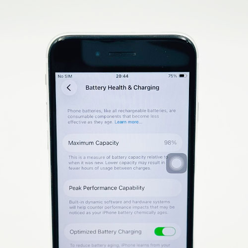 Apple iPhone SE 2 - 128GB (USED) - Image 4